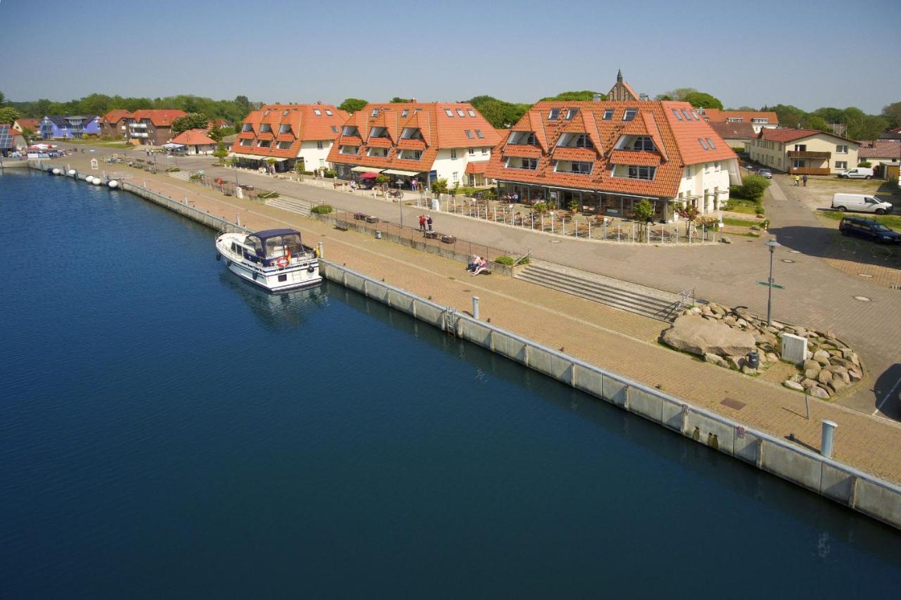 Hafennahe Ferienwohnung Mit Balkon Und Meerblick - Hafenhaeuser Wiek Wohnung 14 Wiek auf Rügen Εξωτερικό φωτογραφία